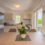 בית נופש Tonka By Interhome *