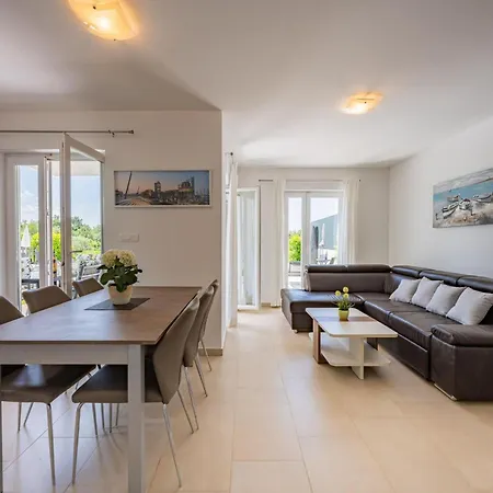 Tonka By Interhome * Nova Vas (Porec)