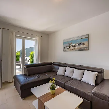 Dom wakacyjny Tonka By Interhome Nova Vas (Porec)