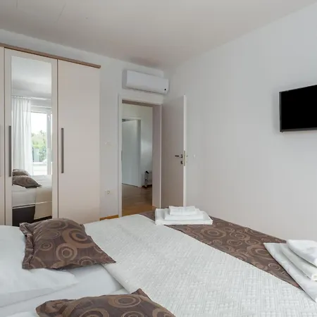 Tonka By Interhome Nova Vas (Porec)