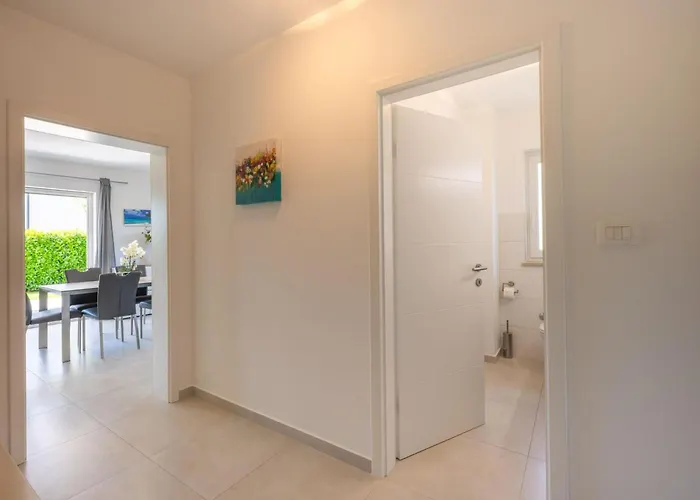 Tonka By Interhome * Nova Vas (Porec)