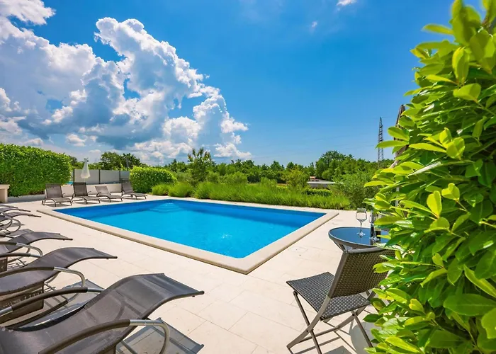 Tonka By Interhome Vikendica