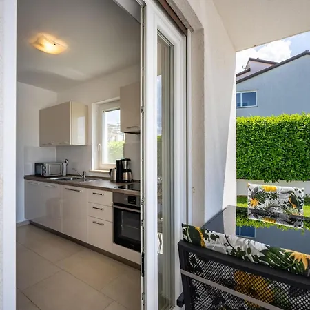 Feriehus Tonka By Interhome Nova Vas (Porec)